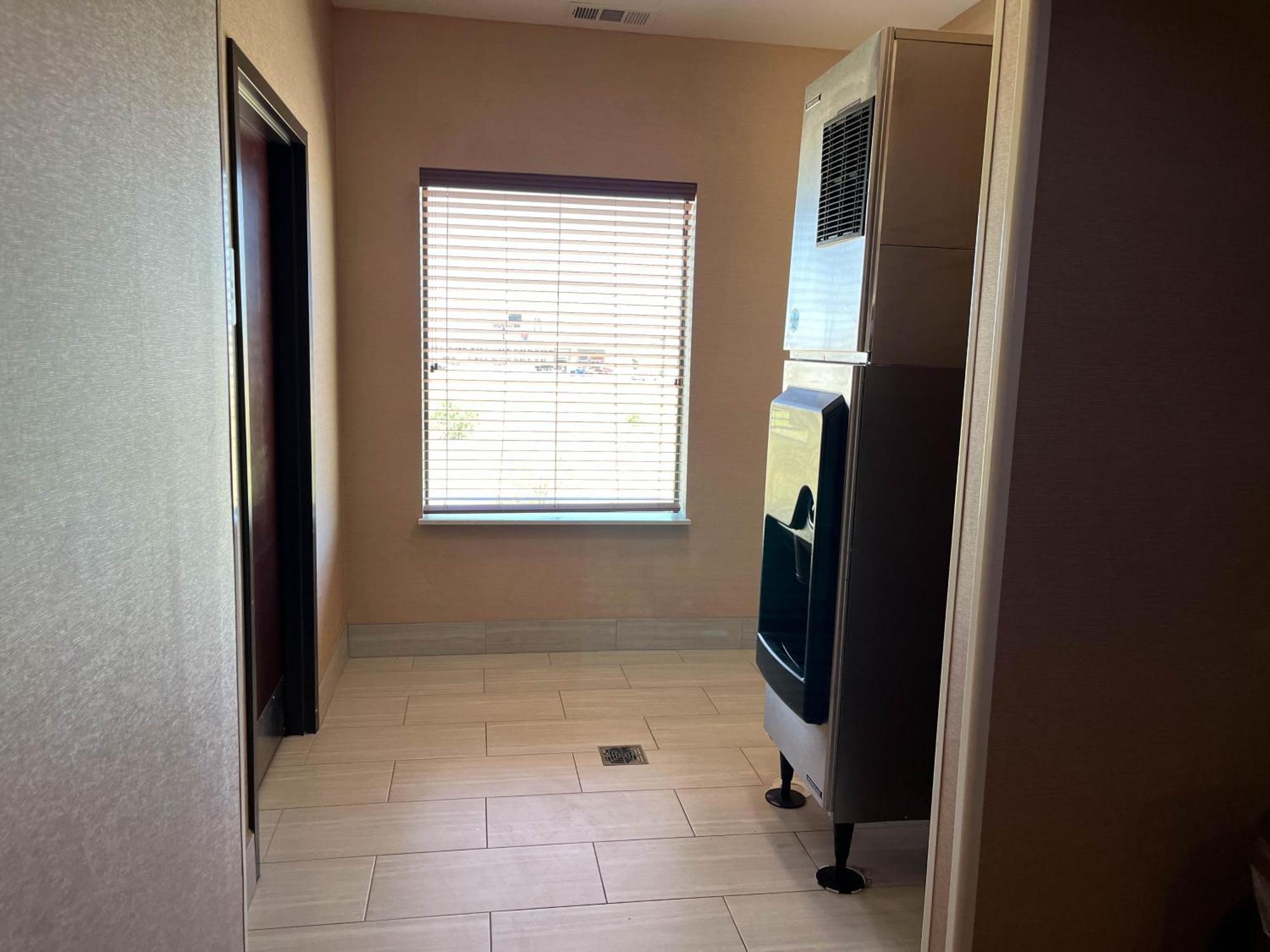 Hampton Inn Pearsall Exterior foto