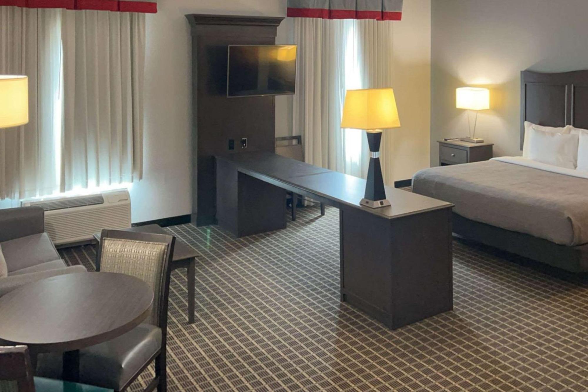 Hampton Inn Pearsall Exterior foto